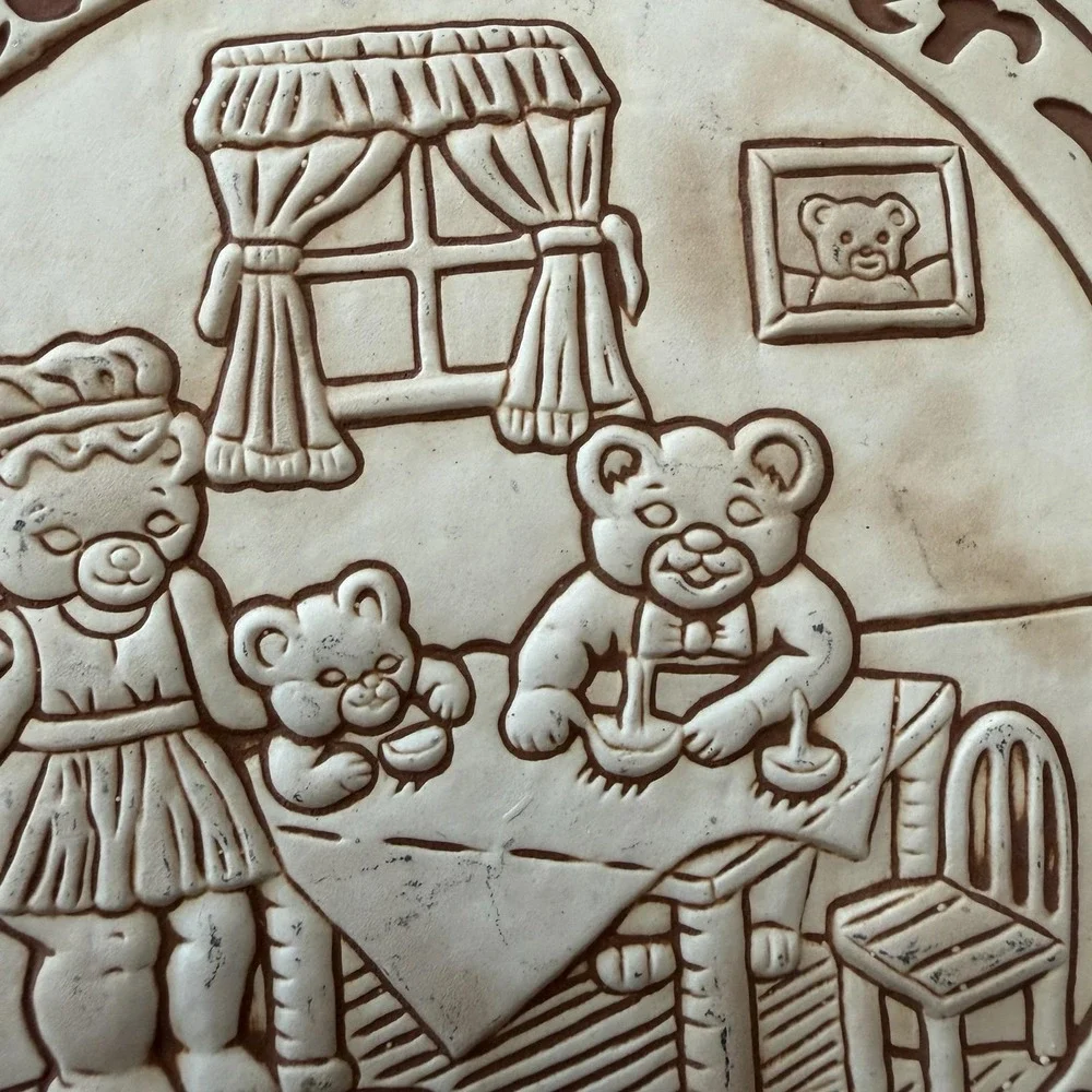 Vintage 1988 Lyn Ullrich Bread Warmer Trivet Teddy Bear Family  Ceramic Country